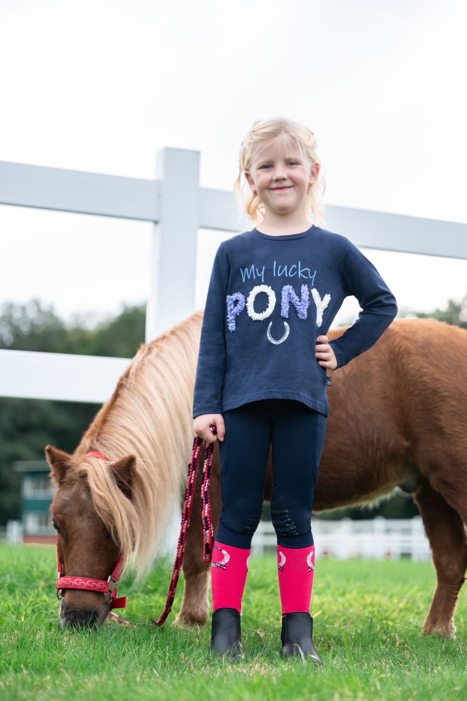 kindershirt mit pferdedruck