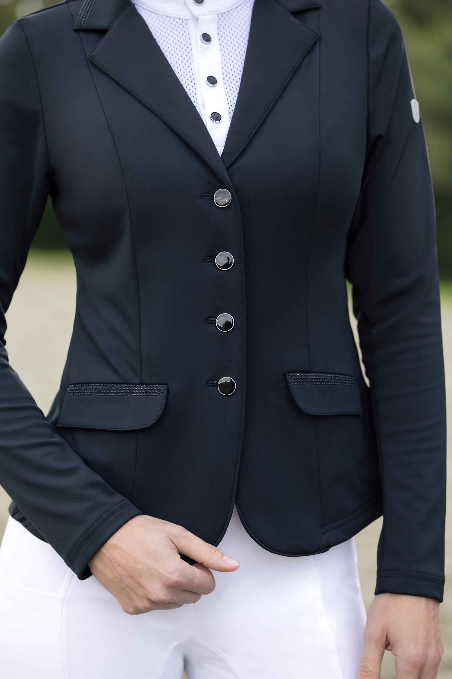 Show jacket with riding slits