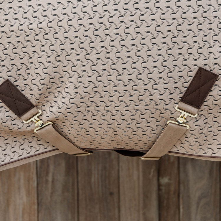 Breathable transport blanket for horses
