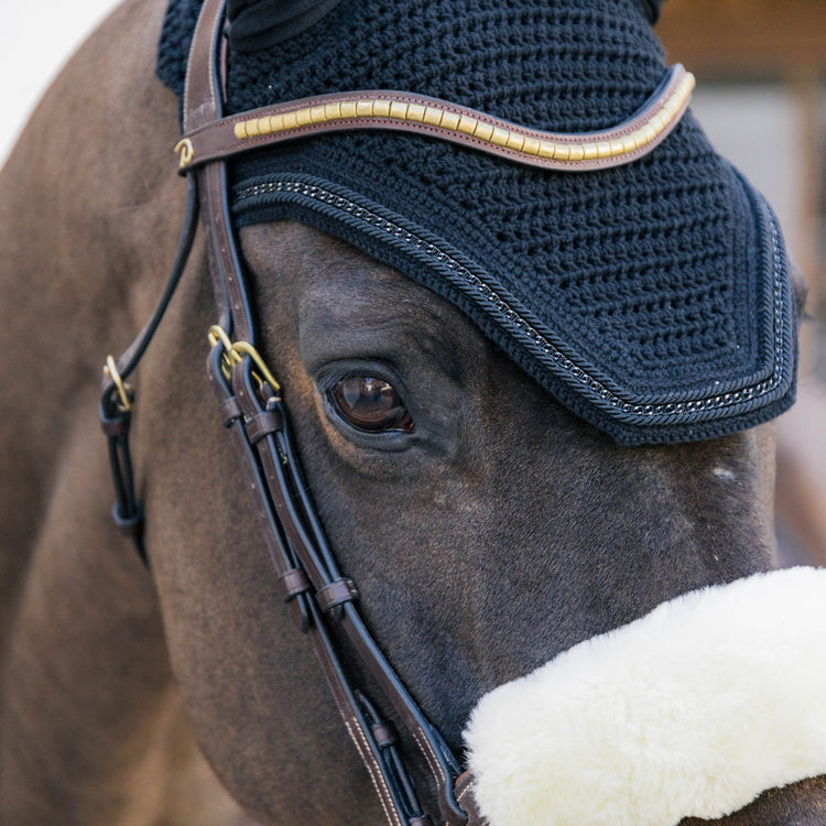 Fancy Fly bonnet with square front