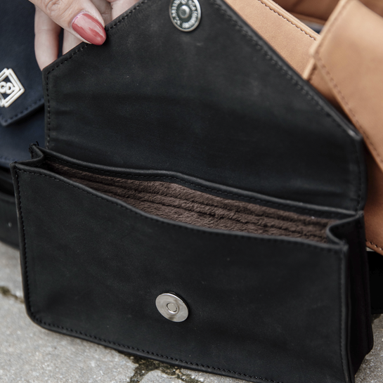 Small bag for phone for horse riding