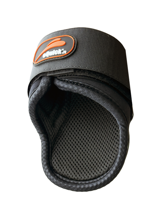 Lightweight fetlock boots for jumping