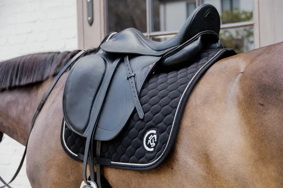 Onion quilt saddle pad