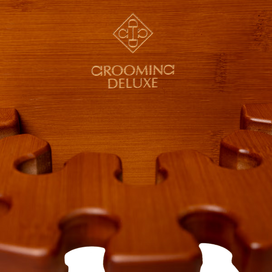 Grooming Deluxe round whip holder stable