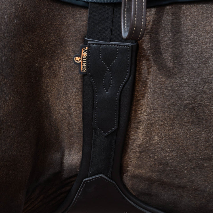 Soft leather girth