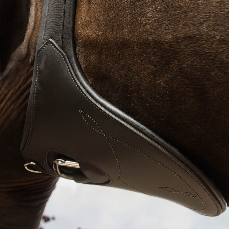 Horse stud girth
