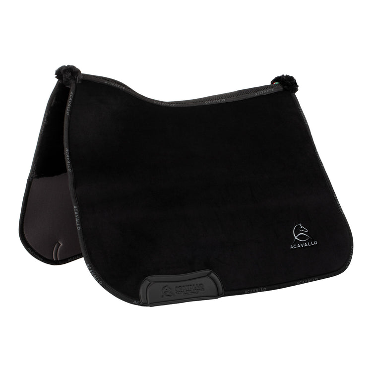 Anatomic saddle pad for sensitive skinned horses