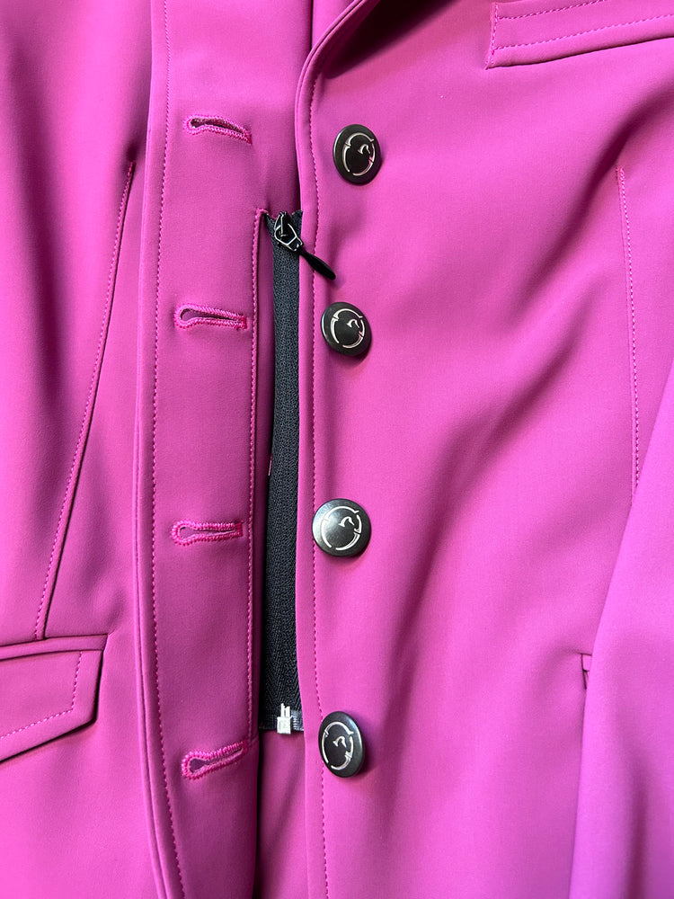 Pink women&