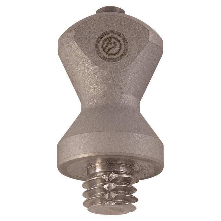 Horse stud designed for reliable traction and secure footing