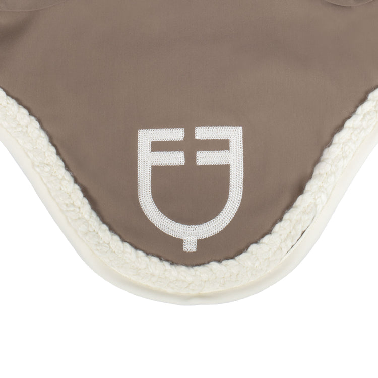 Elastic horse fly veil for comfort and focus