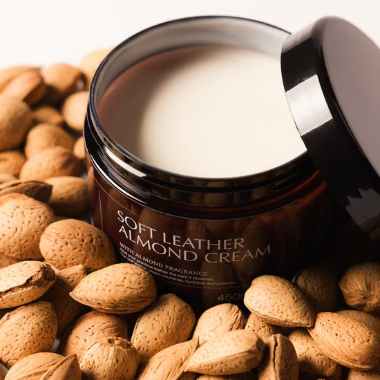 Grooming Deluxe
Soft Leather Almond Cream