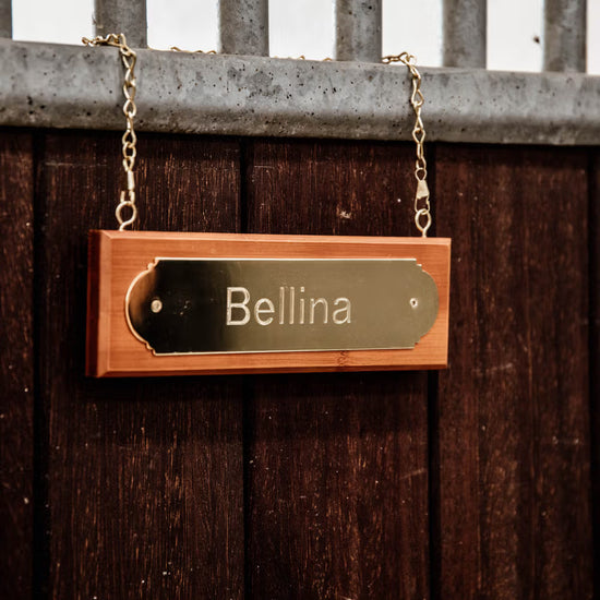 Grooming Deluxe
Stable Name Plate Hanger