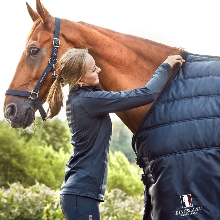 Heavyweight stable rug