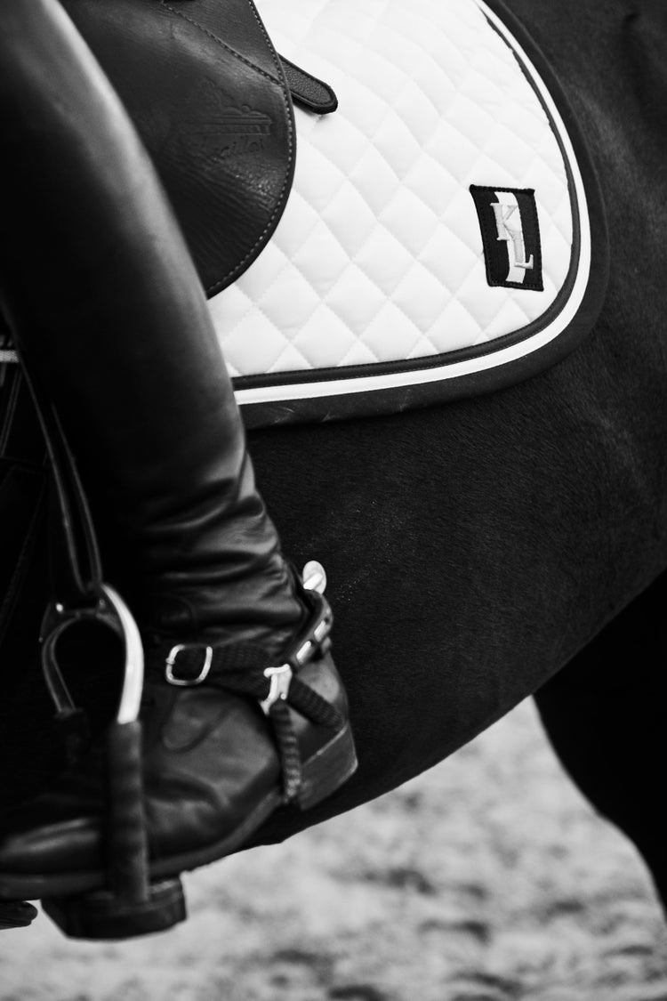 White jumping saddle cloth