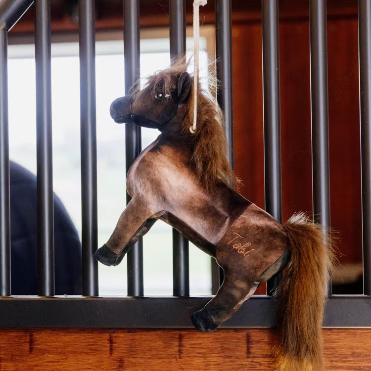 Kentucky Horsewear
Relax Horse Toy Tableux