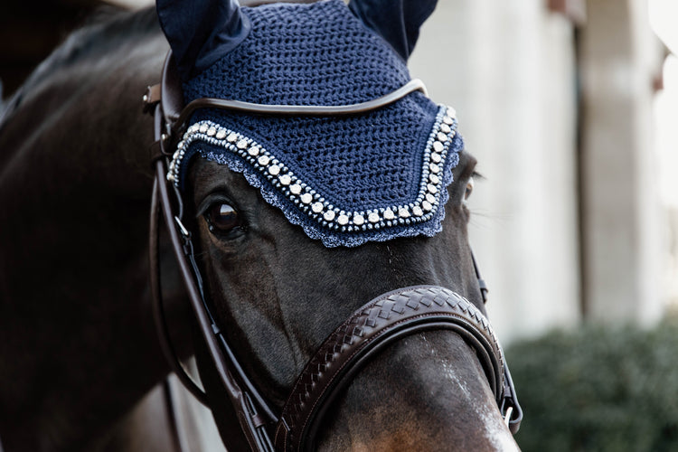 Kentucky soundless ear bonnet with big crystals