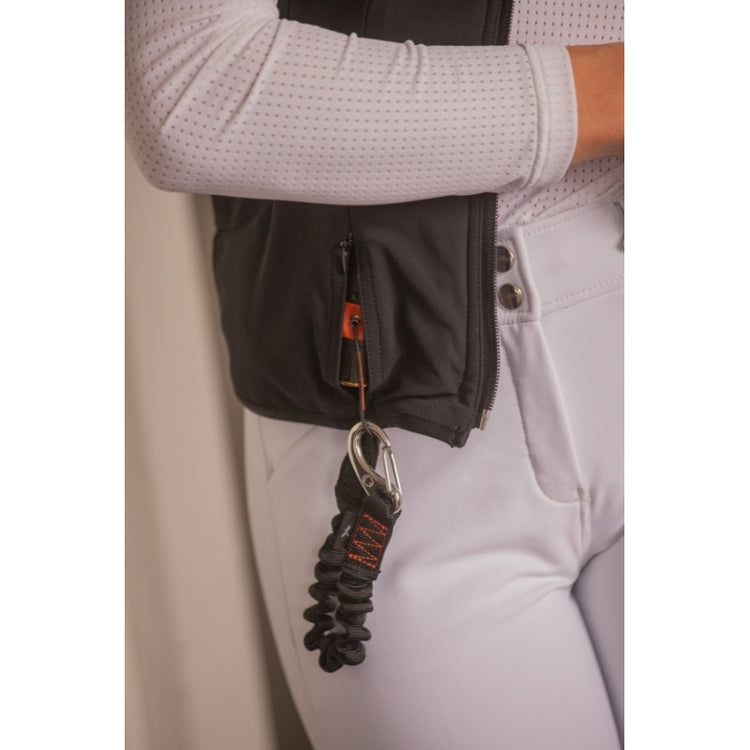 Equestrian air vest for show jumping