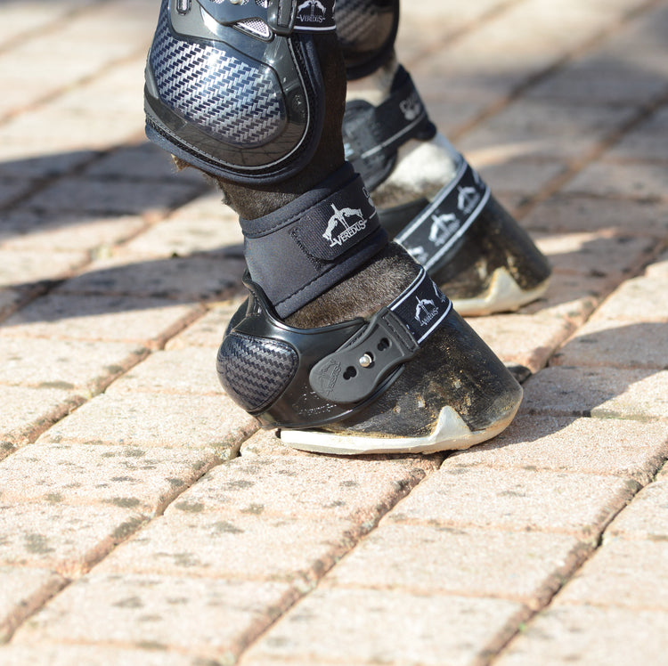 Hoof protection with double fastening system