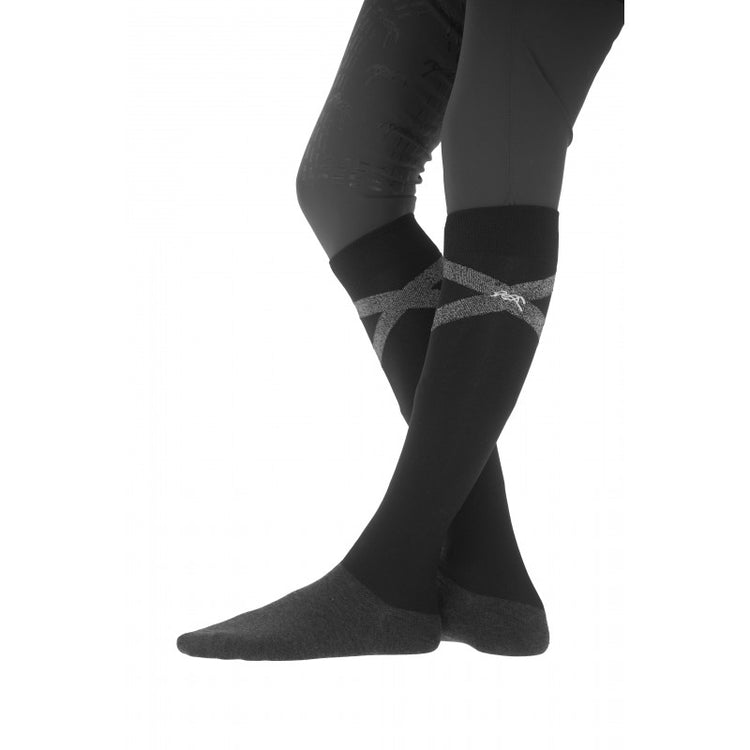 Comfortable horse riding socks with lightweight fabric and a clean sporty design.