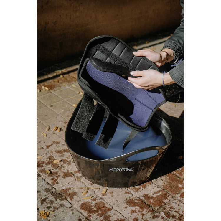 Cooling tendon boots for horses