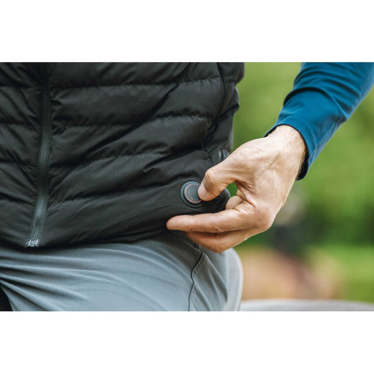 Water-repellent riding gilet with adjustable warmth