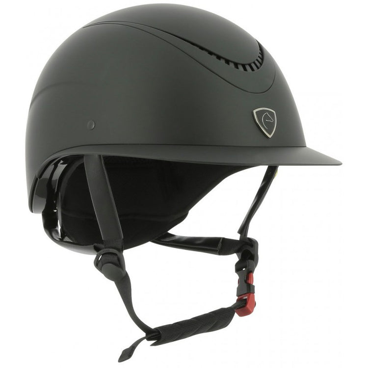 wide brim helmet with mips