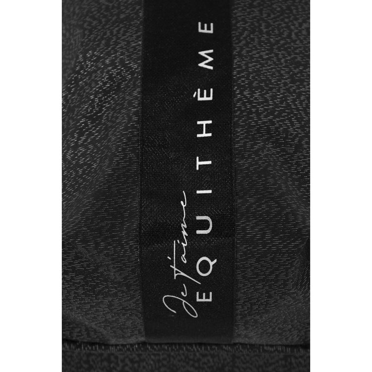 Equestrian bag with zipper