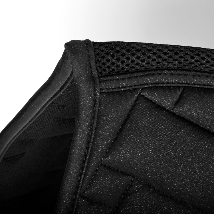 Sporty elegant saddle pad for competition