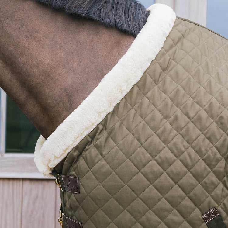 Show rug for transport in khaki green