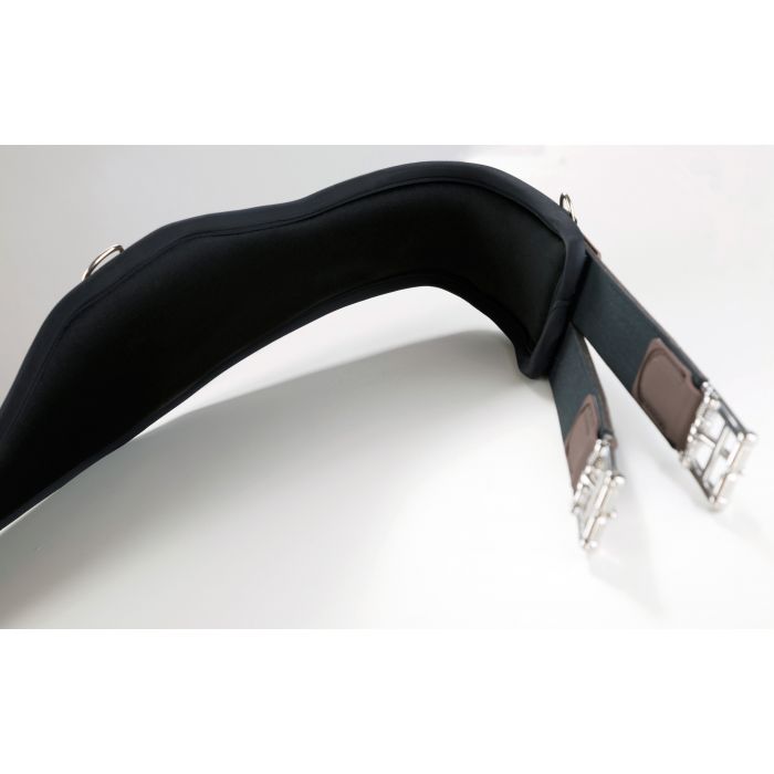 Jumping girth for sensitive horses without sheepskin