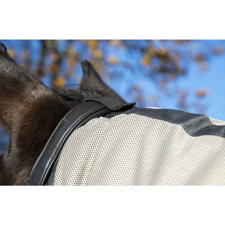 fly rug with neck
