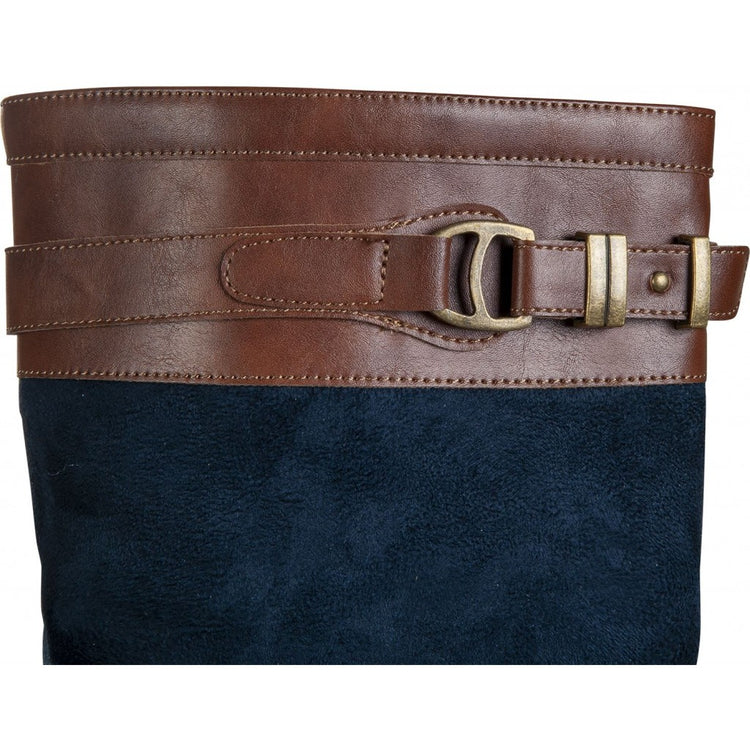 decorative buckle on the shoe