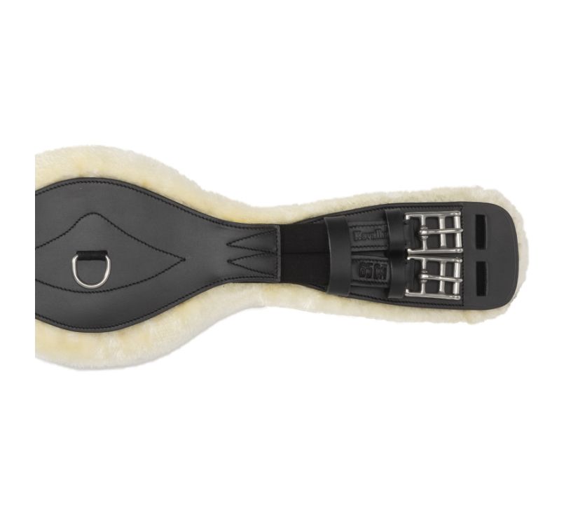 Anatomic shaped dressage girth with fur