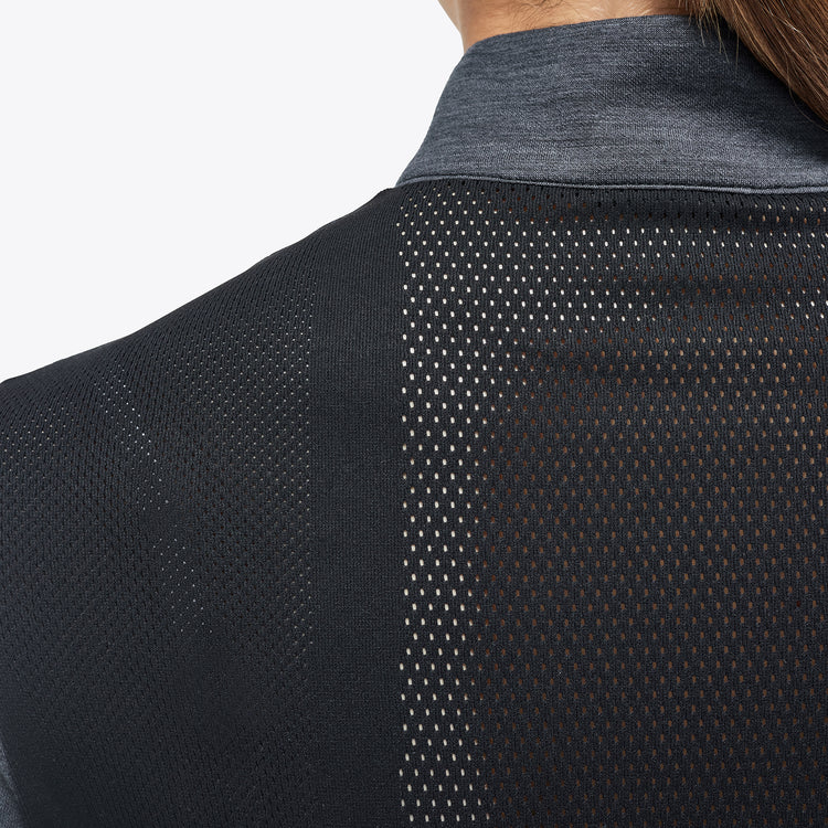 Mesh back training shirt for women