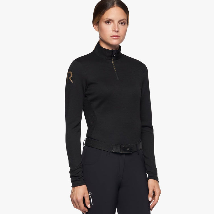 Technical training shirt for equestrians