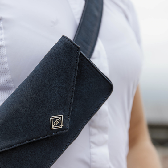 Bag for phone when horse riding