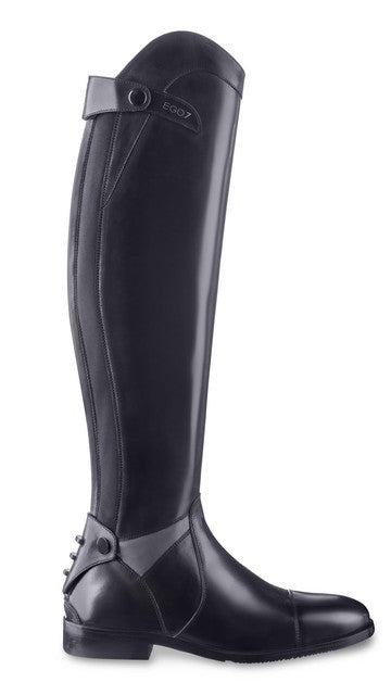 Show jumping tall boots