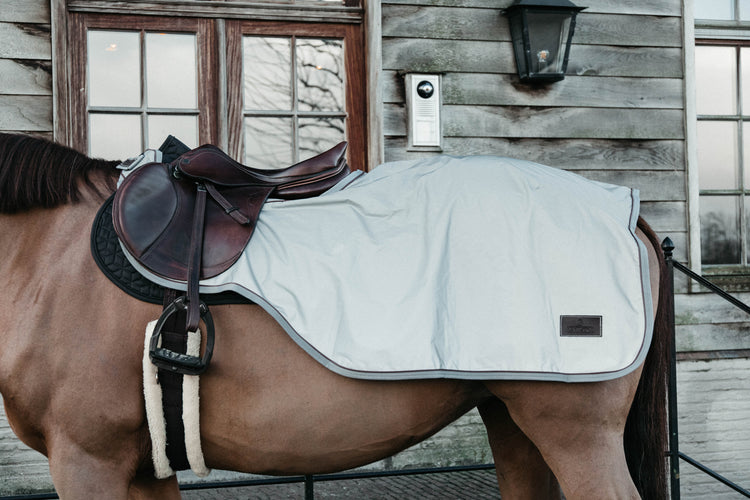 Reflective horse riding blanket