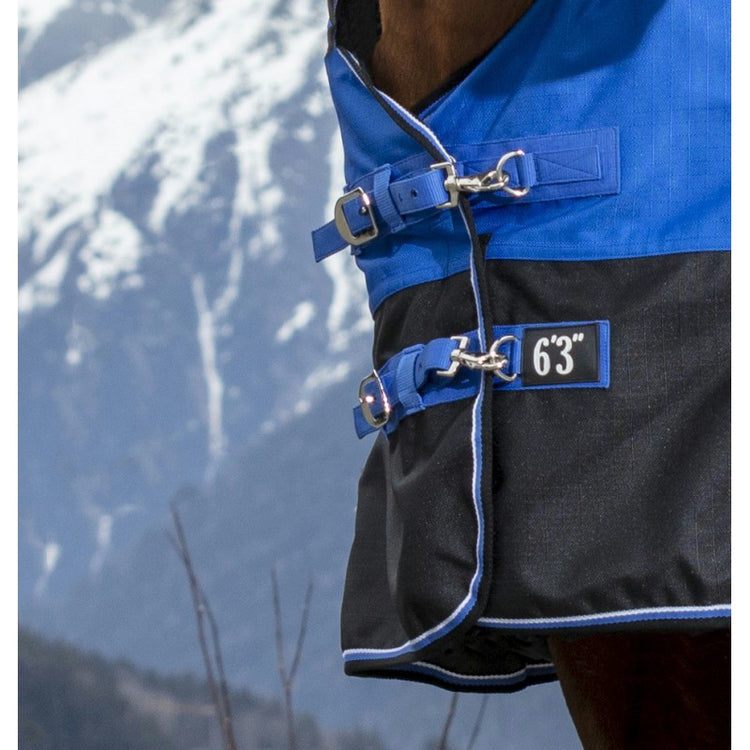 Quick release EasyClip chest closure reinforced with self-gripping bands, with size indication on rubber patch turnout rug