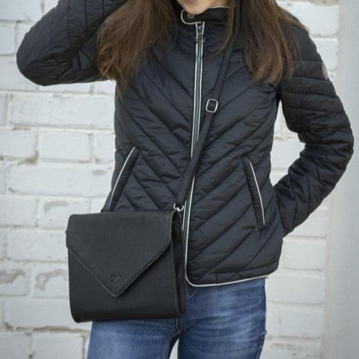 Clutch with strap