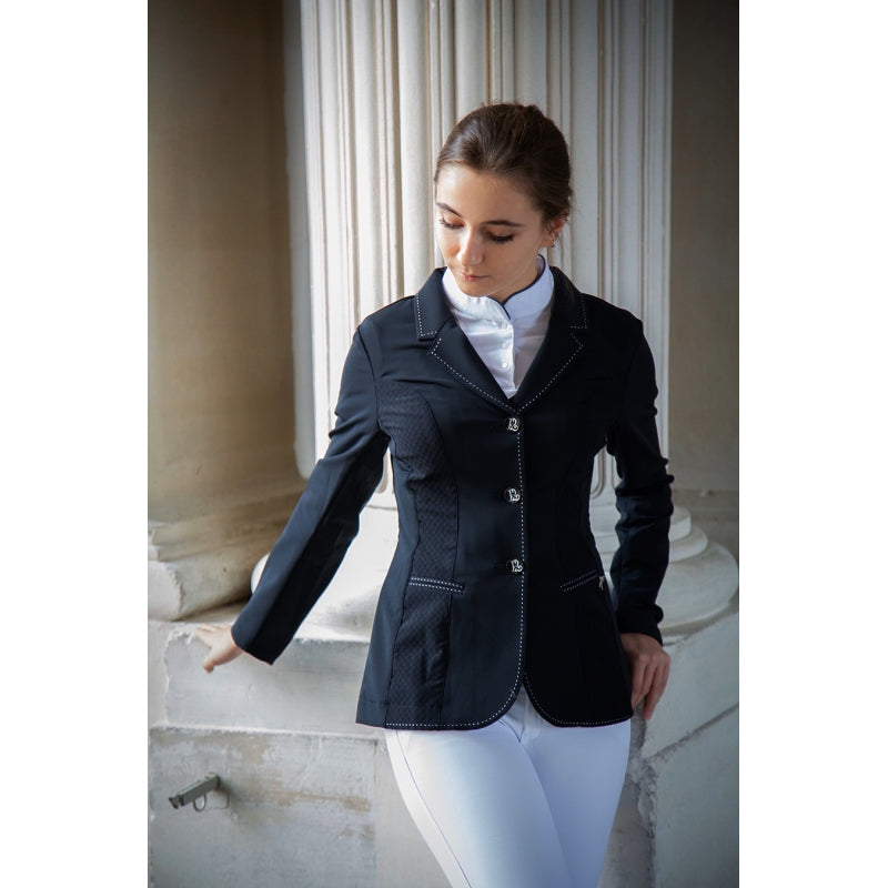 Airbag compatible show jacket