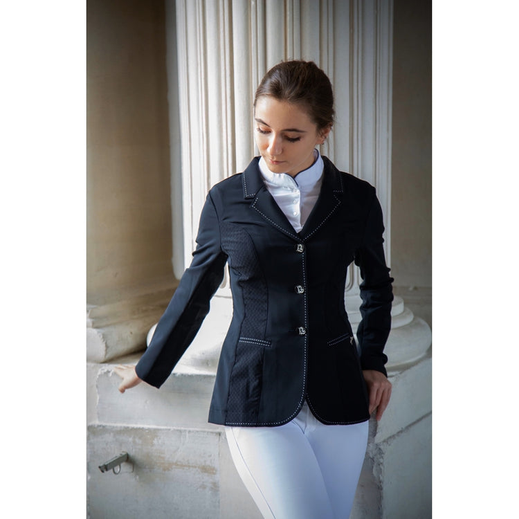 Airbag compatible show jacket