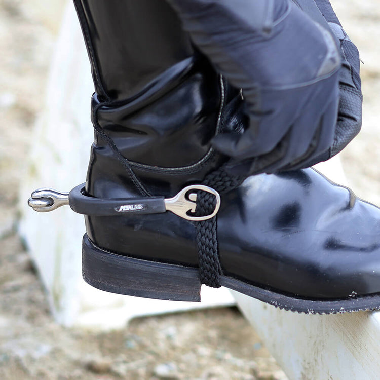Metalab spurs with wheel