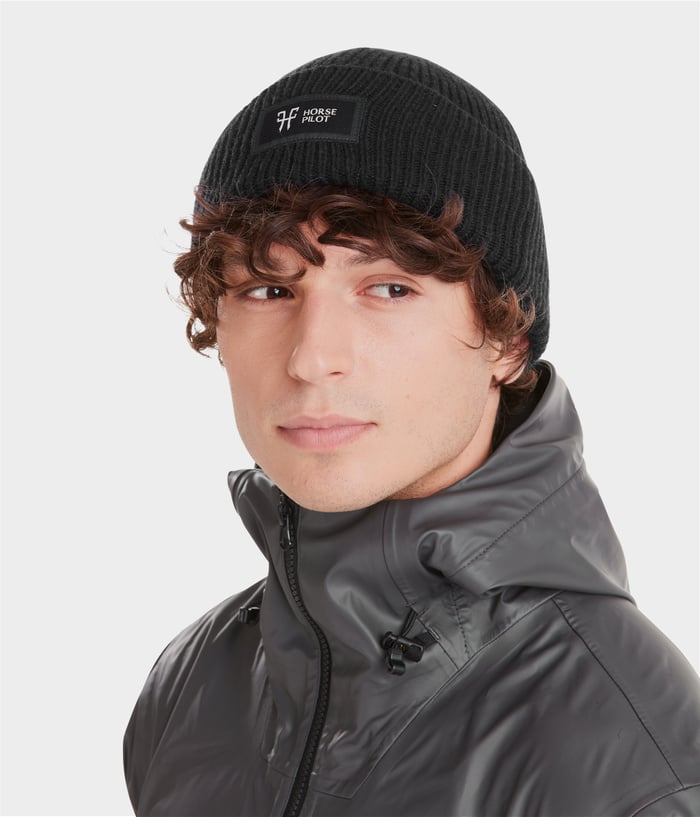 Breathable equestrian winter hat black