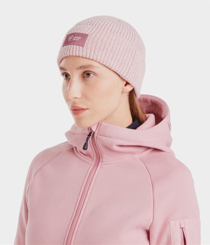 Lightweight wool hat for stable and outdoor wear pink