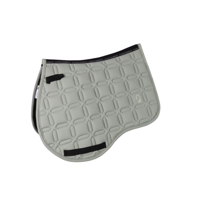 Saddle pad fitted on horse with anatomical shape