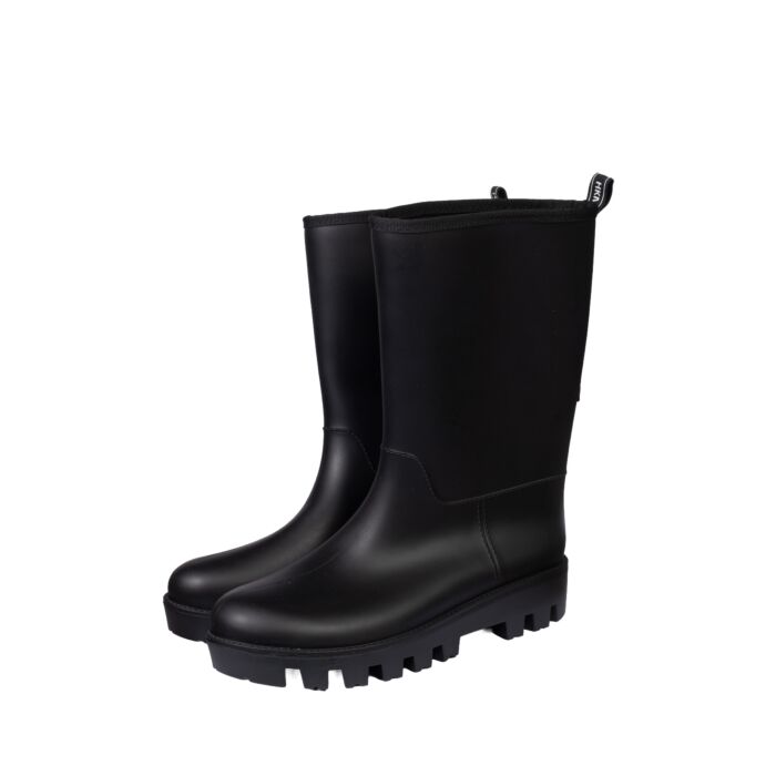 Easy care waterproof rubber boots