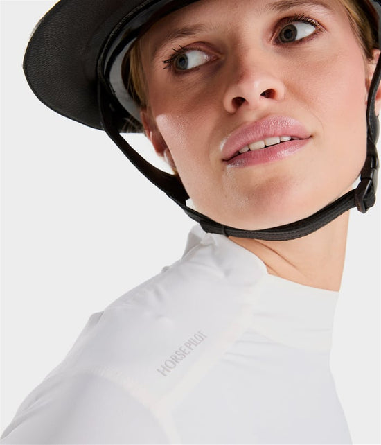 Technical show shirt with mesh ventilation