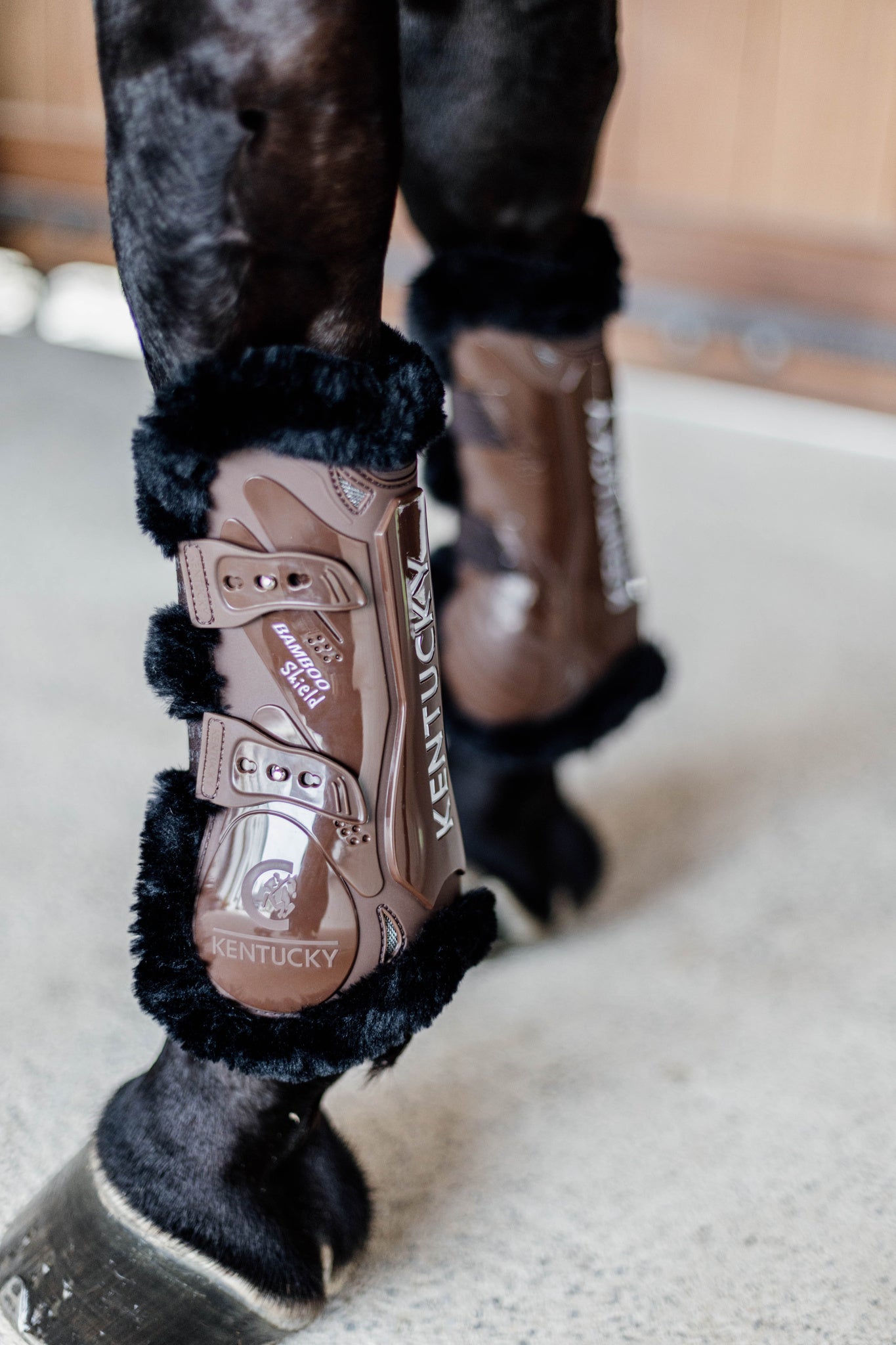 Kentucky brown boots with black fur