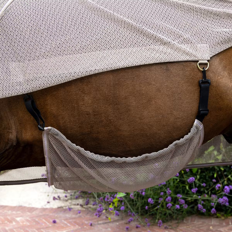 Lightweight mesh fly rug for horses in summer
